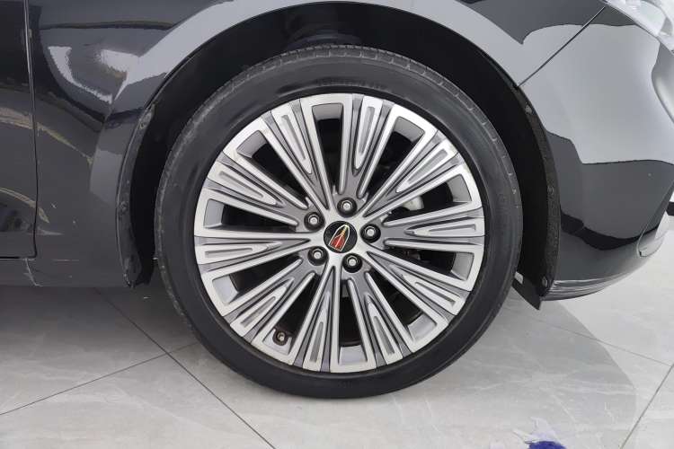 Used Hongqi H5 2022 Classic Model Facelift 1.8T Automatic Smart Connect Flagship Edition
