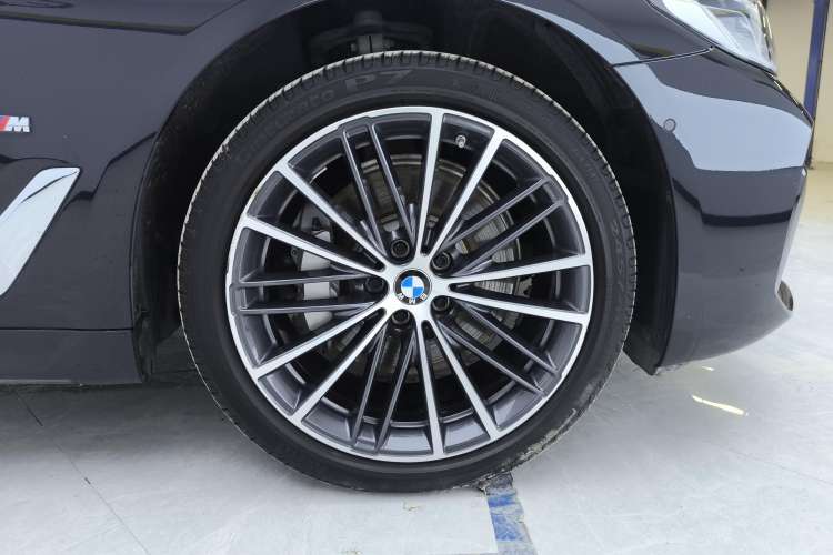 Used BMW 5 Series 2022 Second Facelift 530Li Leading Edition M Sport Package
