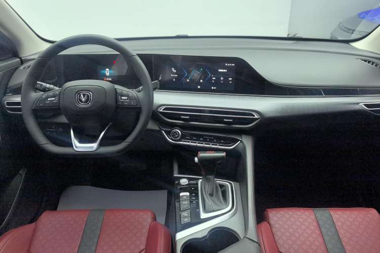 Used Changan Eado 2021 PLUS Blue Whale NE 1.4T GDI DCT Prestige Model
