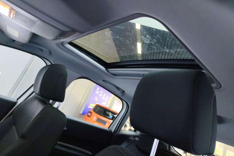 Used Peugeot 3008 2018 2.0L Automatic Classic Edition
