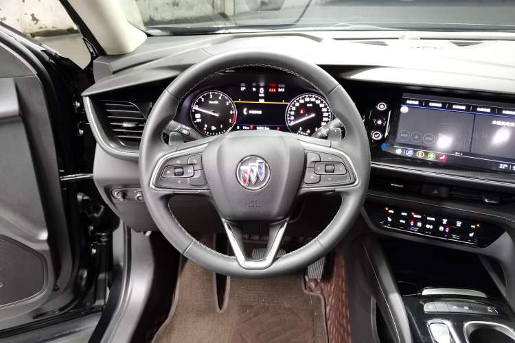 Used Buick Envision 2023 Encore S 552T Two-Wheel Drive Luxury Model
