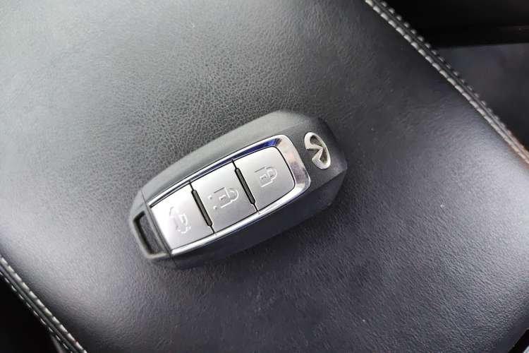 Used Infiniti Q50L 2022 2.0T Comfort Edition
