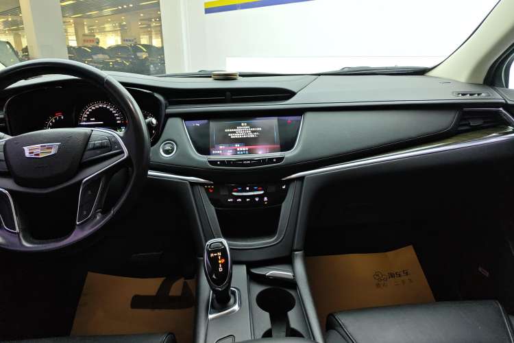 Used Cadillac XT5 2016 25T Luxury Model