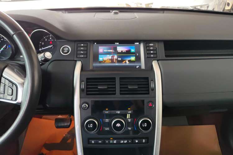 Used Land Rover Discovery Sport 2019 240 PS SE Version China VI Standard
