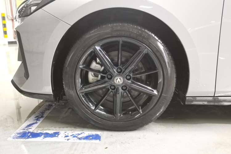 Used Changan UNI-V iDD 2023 Zhidian iDD 1.5T 113km Smart & Fun Version (Rapid Edition)
