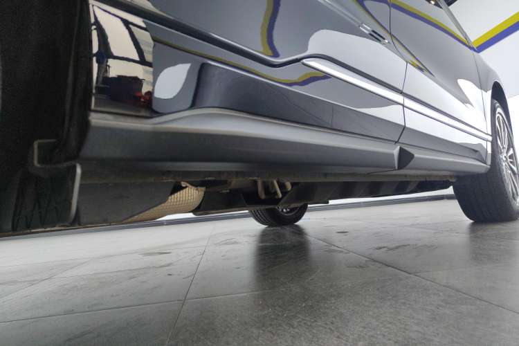 Used Ford Edge 2021 PLUS EcoBoost 245 Two-Wheel-Drive Titanium 7-Seater
