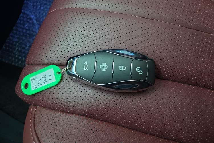 Used Hongqi H5 2023 2.0T Automatic Smart Connect Flagship Edition
