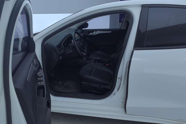 Used Ford Focus 2020 Hatchback 1.5L Automatic Sharp Edition
