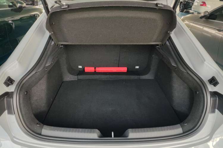 Used Changan UNI-V 2024 1.5T Prestige Edition