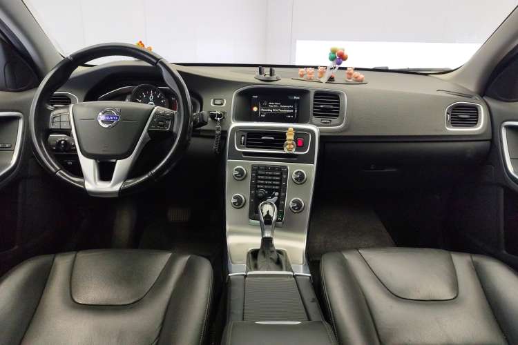 Used Volvo S60 2016 S60L T4 Zhiyuan Edition
