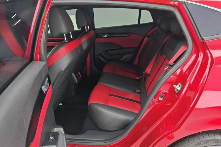 Used Dongfeng Aeolus Yixuan 2021 230T Automatic Zuiying Knight Edition
