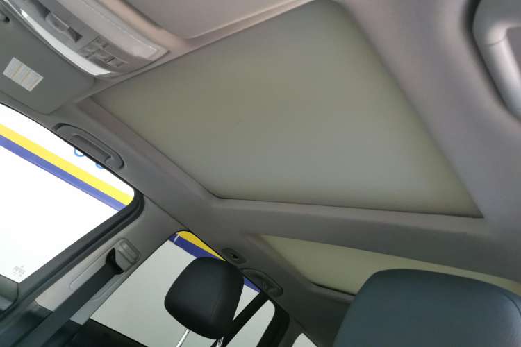 Used Mercedes-Benz GLK-Class 2013 GLK 300 4MATIC Dynamic Sunroof Model
