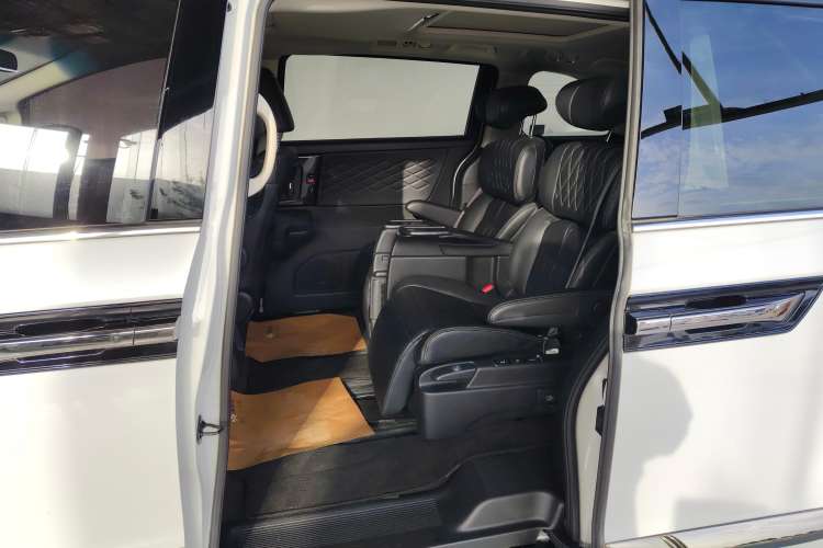 Used Honda Elysion 2019 2.0L Hybrid Luxury Edition
