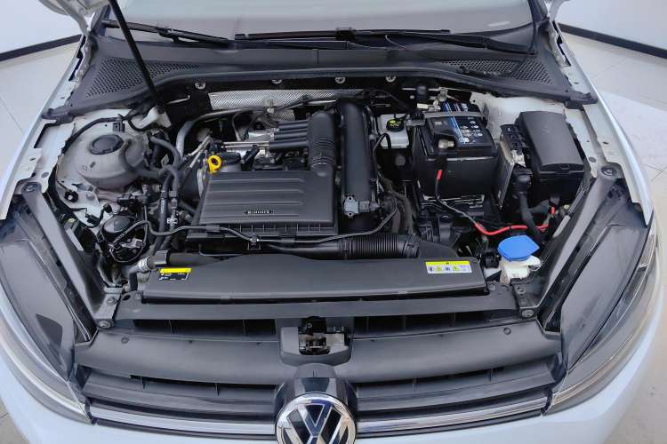 Used Volkswagen Golf 2020 Zhiai Edition 200TSI DSG Comfortable & Ambitious Version