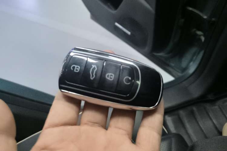 Used Chery Tiggo 9 2023 2.0T Dual-Clutch Two-Wheel Drive Prestige Version 5 Seats
