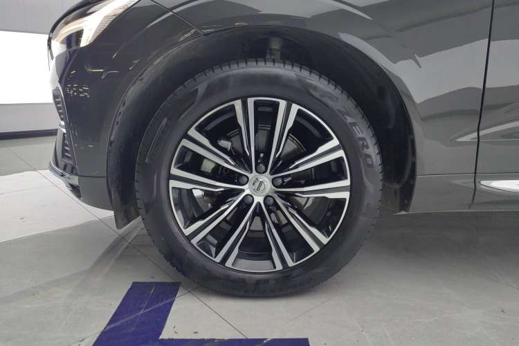 Used Volvo XC60 2022 B5 4x4 Smart Luxury Edition
