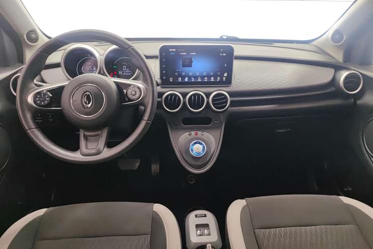 Used ORA Black Cat 2021 301 km Basic Version
