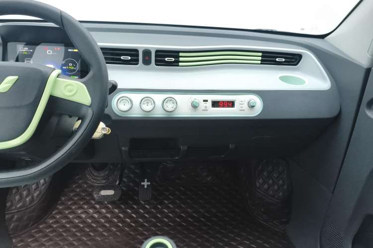 Used Wuling Hongguang MINIEV 2022 Macaron Fashion Model Lithium Iron Phosphate
