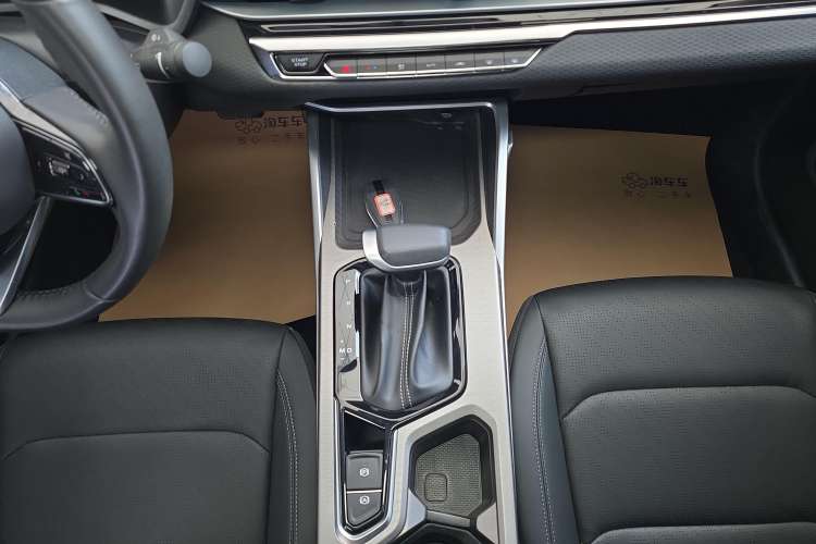 Used Geely Auto Emgrand 2023 4th Generation Champion Edition 1.5L CVT Luxury Model
