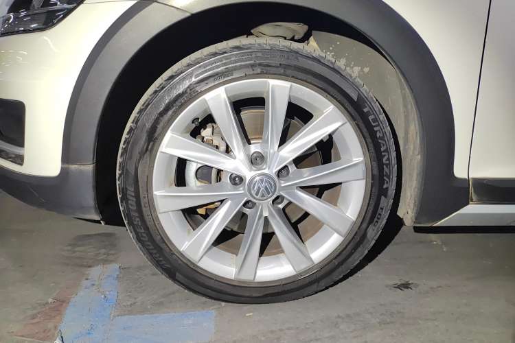 Used Volkswagen Golf 2019 1.8TSI Travel Edition
