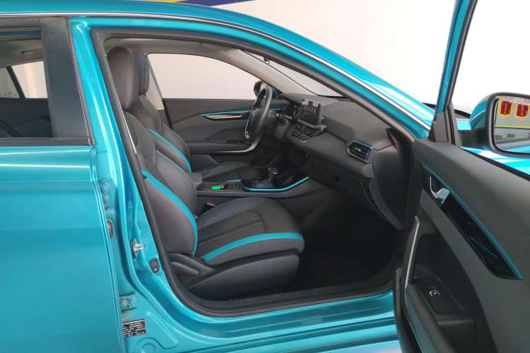 Used Dongfeng Aeolus Yixuan 2020 230T Automatic Dazzle Track Edition
