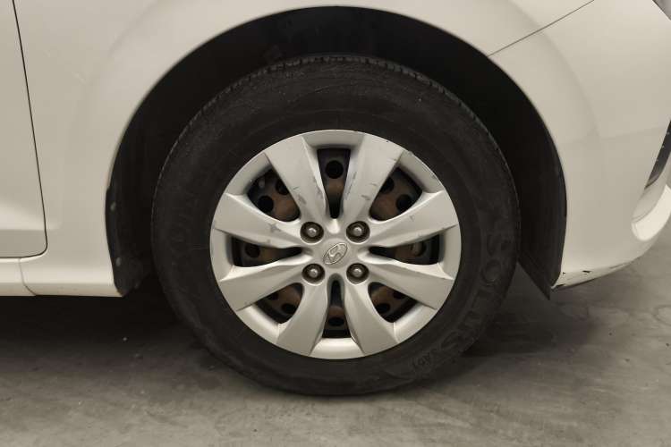 Used Hyundai Verna 2017 1.4L Manual Refreshed Version China V Standard
