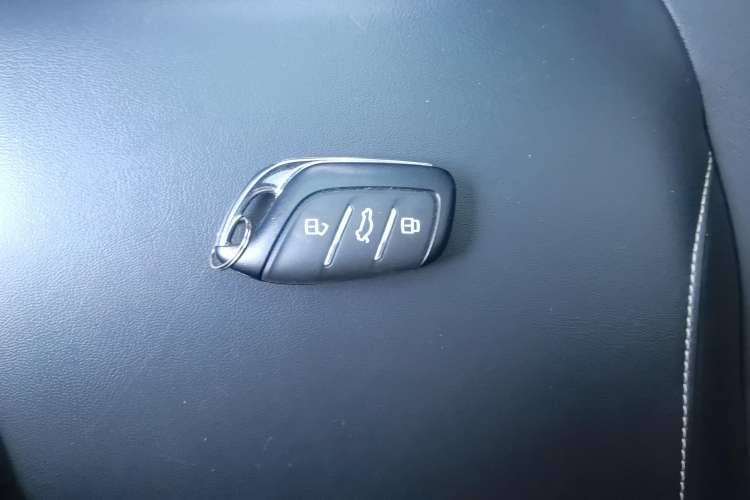 Used Roewe RX5 MAX 2022 1.5T Automatic Zhiwei Prestige Edition
