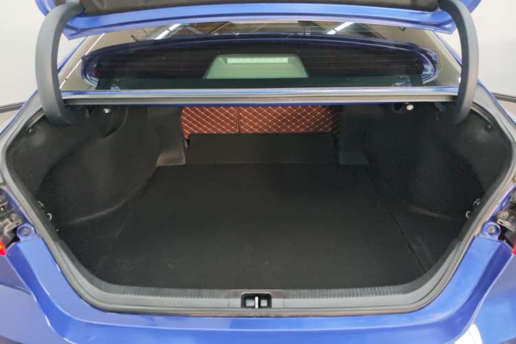 Used Toyota Camry 2019 Dual-Engine 2.5 HG Luxury Edition China V Standard