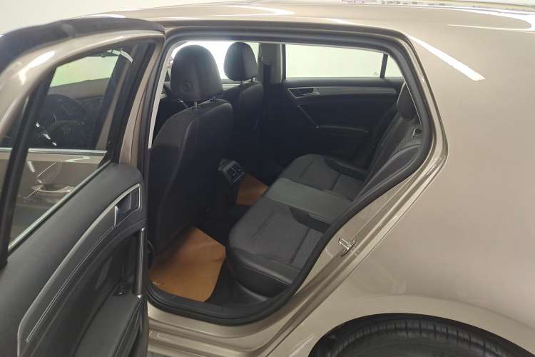 Used Volkswagen Golf 2018 1.6L Automatic Comfort Model
