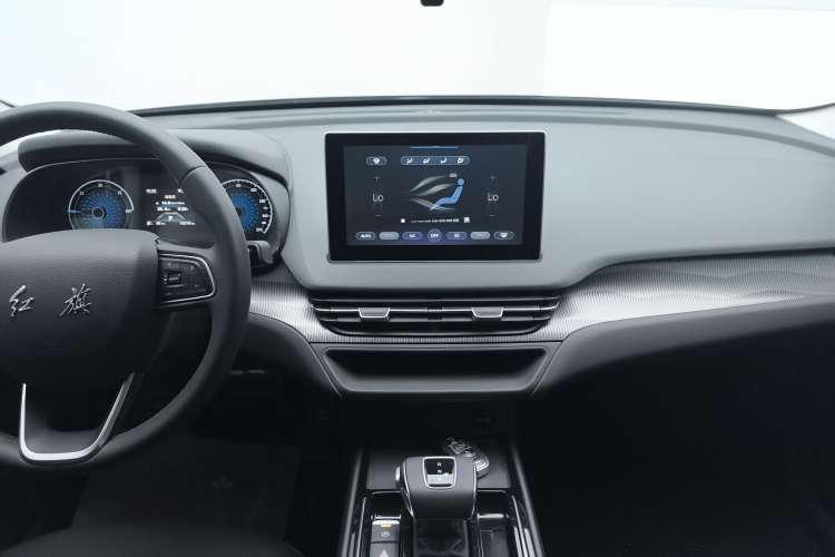 Used Hongqi E-QM5 2023 Base Travel Edition
