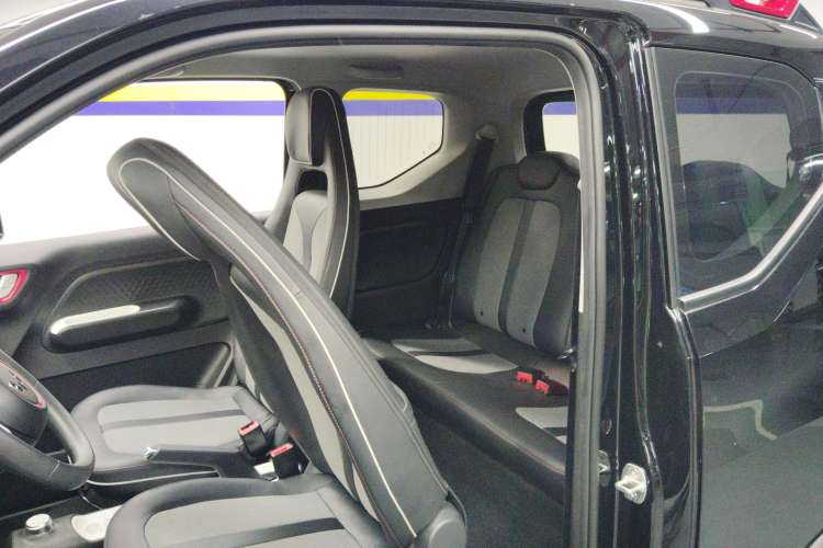 Used Wuling Hongguang MINIEV 2022 GAMEBOY 200km Gaming Edition with Lithium Iron Phosphate
