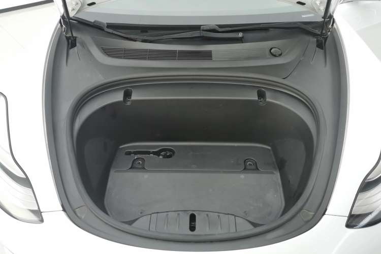 Used Tesla Model 3 2019 Standard Range Rear-Wheel Drive Upgraded Version (60 kWh)
