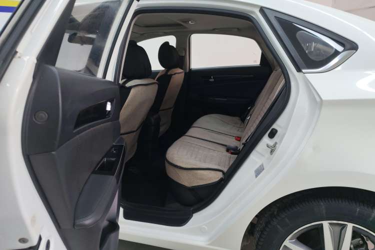 Used Changan Eado 2015 1.6L Manual Luxury Model China IV Standard