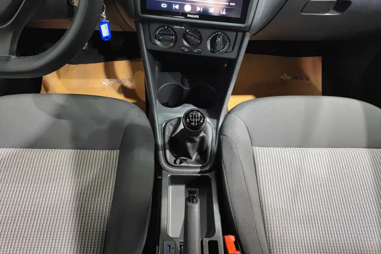 Used Volkswagen Polo 2016 1.4L Manual Fashion Model
