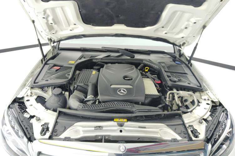 Used Mercedes-Benz C-Class 2015 C 200 L
