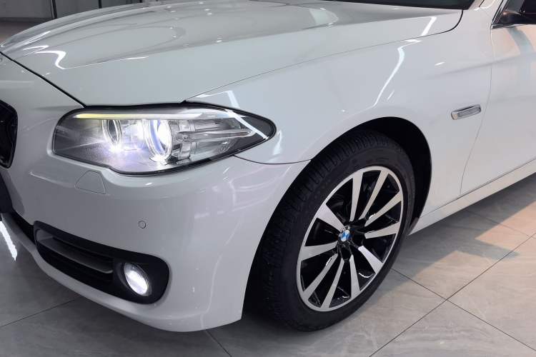 Used BMW 5 Series 2015 535Li Leading Model