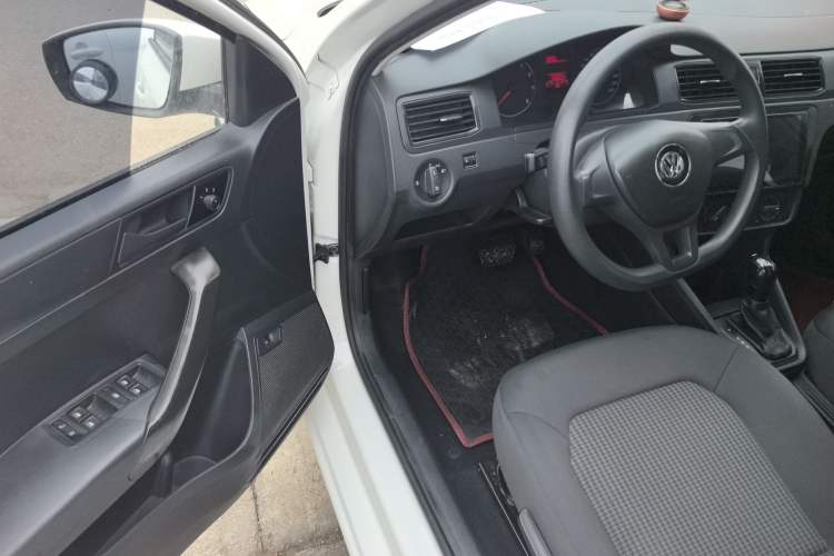 Used Volkswagen Santana 2016 1.6L Automatic Fashion Edition
