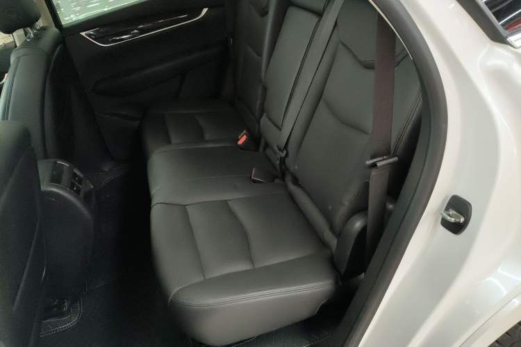 Used Cadillac XT5 2016 25T Luxury Model
