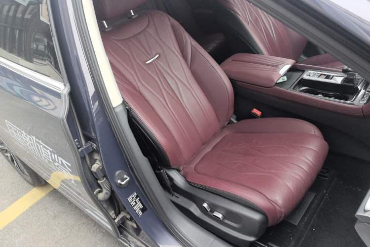 Used Hongqi H5 2024 2.0T Automatic Smart Connect Flagship Edition
