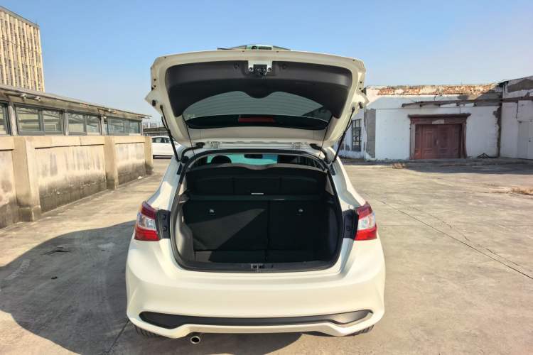 Used Nissan Tiida 2023 1.6L CVT Smart Drive Version
