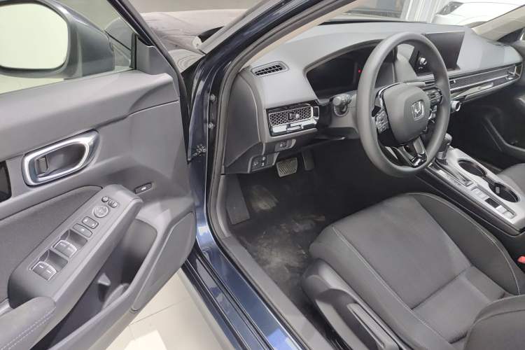 Used Honda Civic 2022 240TURBO CVT Dynamic Edition
