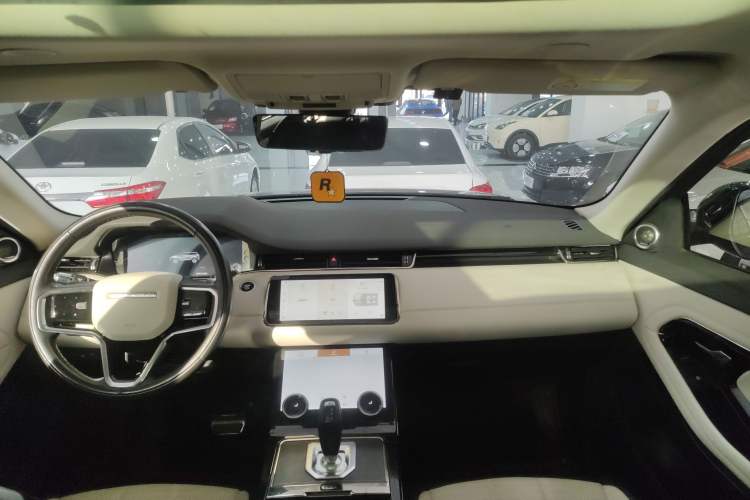 Used Land Rover Range Rover Evoque 2021 Range Rover Velar L 249PS R-Dynamic First Edition
