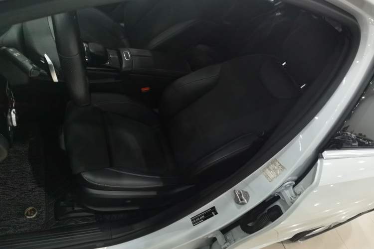 Used Mercedes-Benz A-Class 2021 A 200 L Sport Sedan Fashion Model
