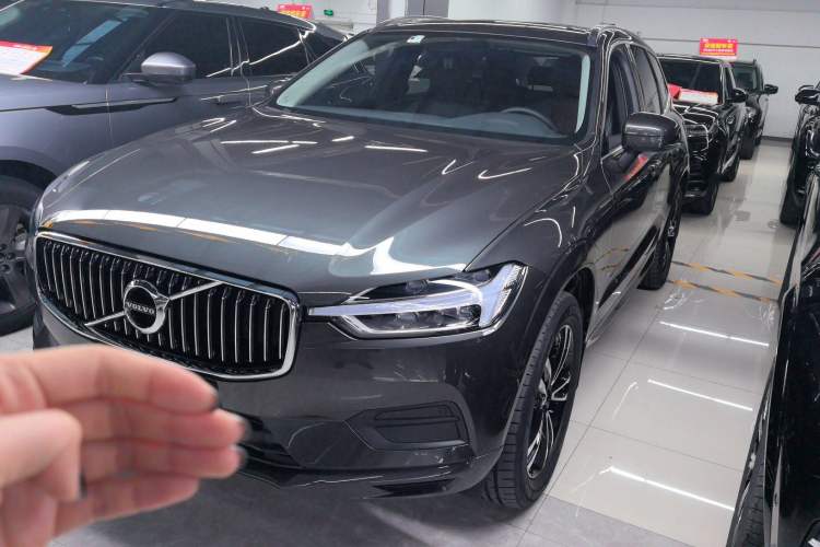 Used Volvo XC60 2019 T5 4x4 Smart Edition China V Standard
