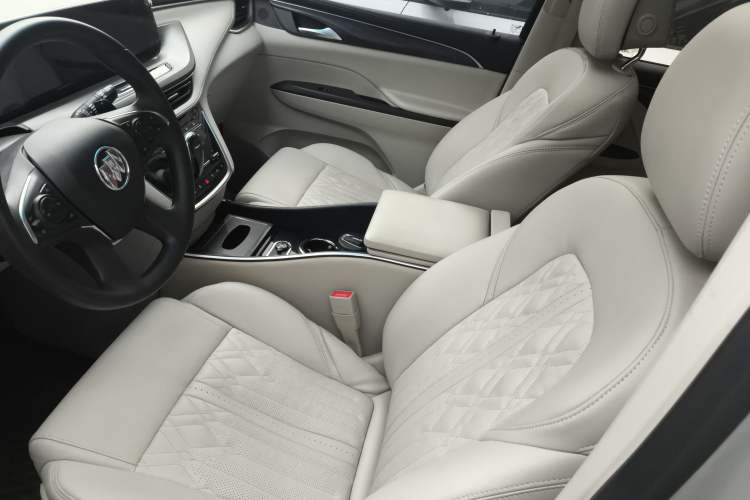 Used Buick GL8 2022 ES Landtrek 653T Comfort Edition
