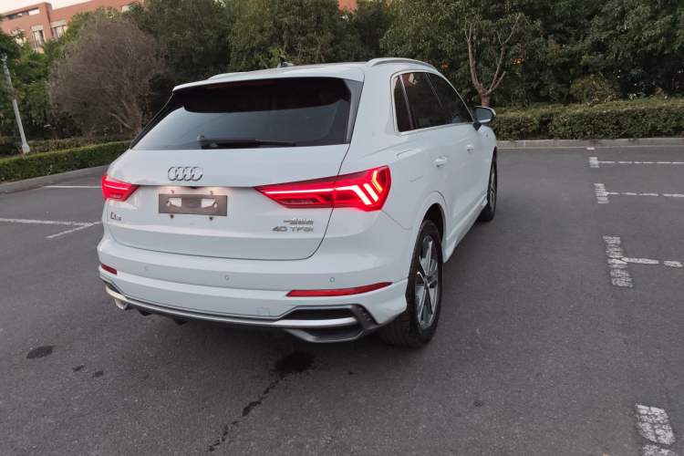 Used Audi Q3 2020 40 TFSI Fashion Dynamic Model
