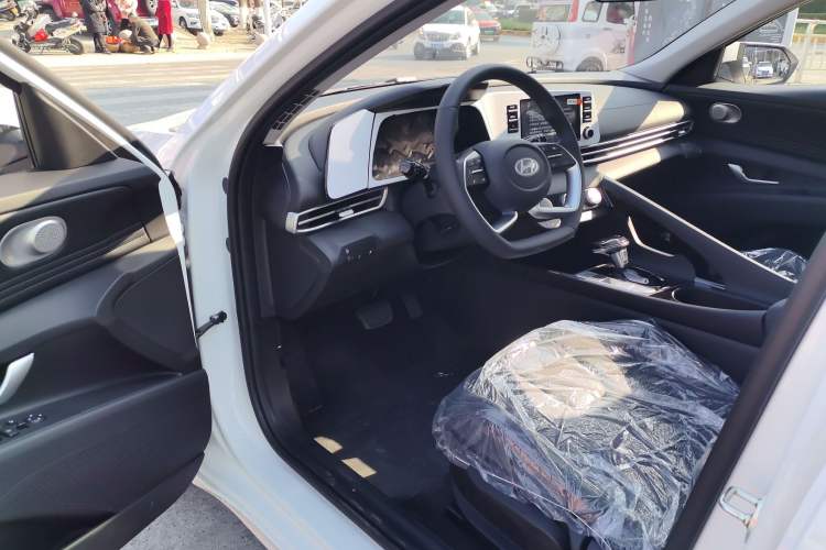 Used Hyundai Elantra 2023 1.5L CVT GLX Elite Edition
