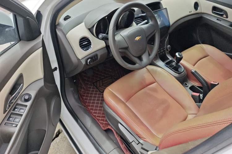 Used Chevrolet Cruze 2015 1.5L Classic SE MT
