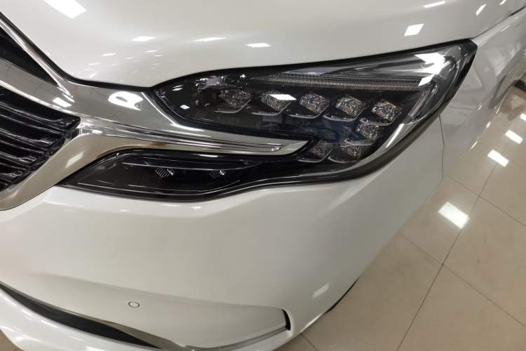 Used Buick GL8 2021 ES Land Cruiser 653T Luxury Edition
