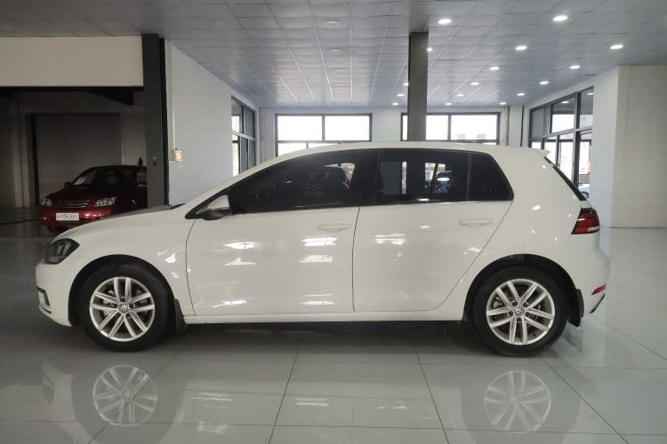 Used Volkswagen Golf 2018 230TSI Automatic Comfort Model
